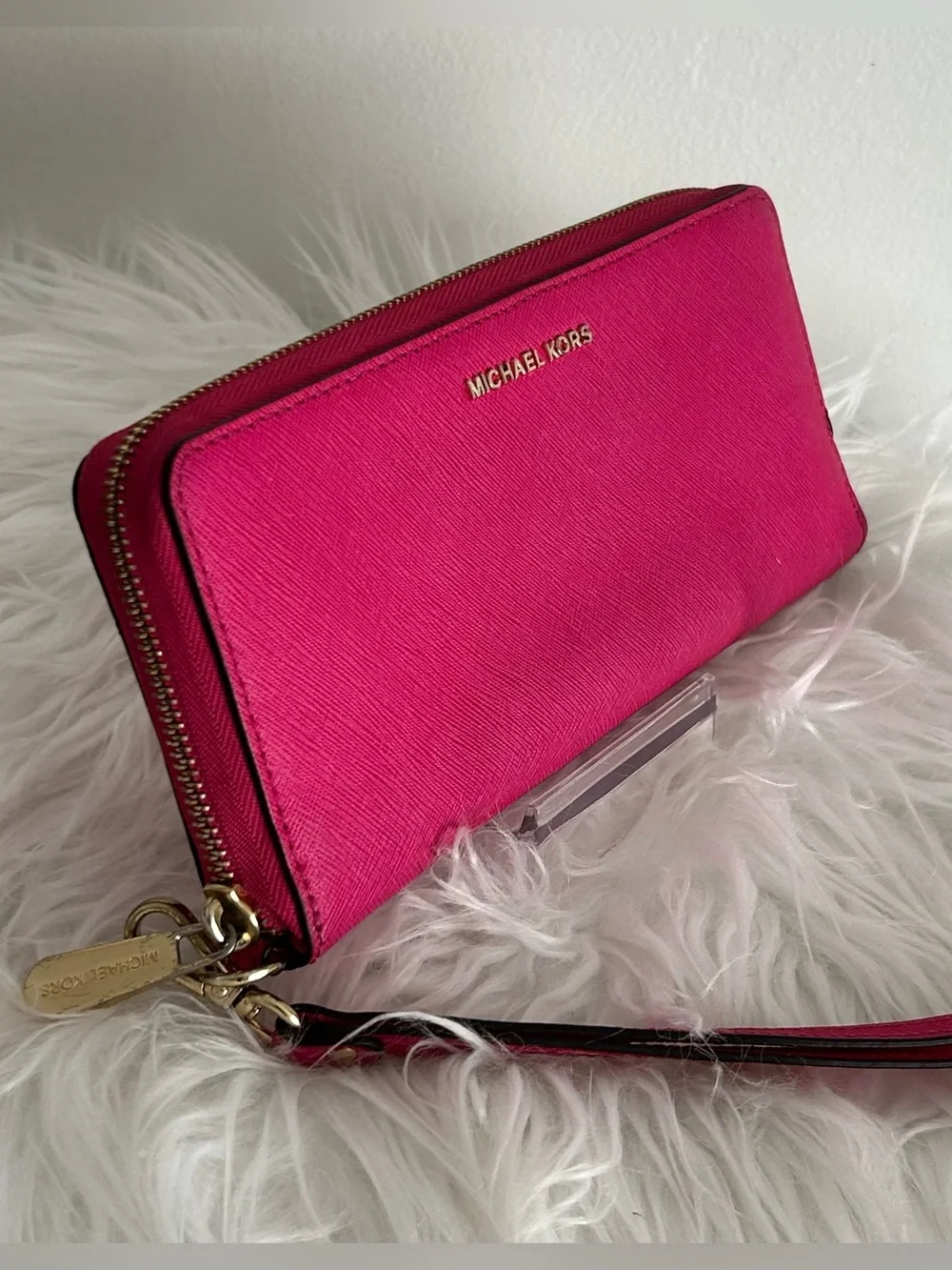 Michael Kors Jet Set Travel Hot Pink Saffiano Leather Zip Around Wristlet Wallet